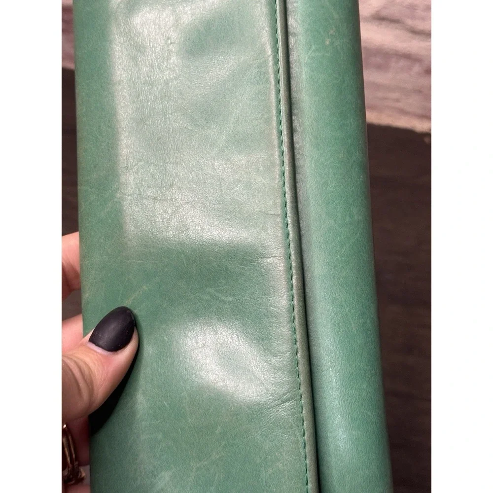 HOBO International Sadie Leather Trifold Wallet Clutch Organizer w Keychain Exc